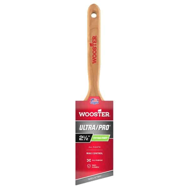 Wooster Ultra/Pro 2-1/2 in. Angle Paint Brush