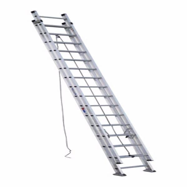 Werner Extension Ladder 32 ft. H Aluminum Telescoping Extension Ladder Type IA 300 lb. capacity