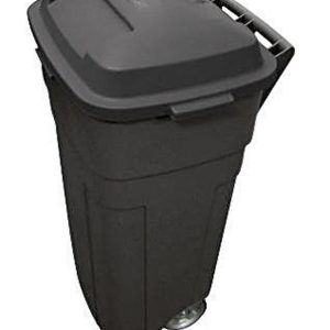 Rubbermaid Roughneck 34 gal Black Plastic Wheeled Garbage Can Lid Included