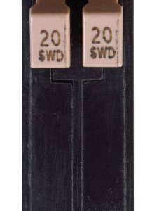 Eaton Cutler-Hammer 20/20 amps Tandem 2-Pole Circuit Breaker