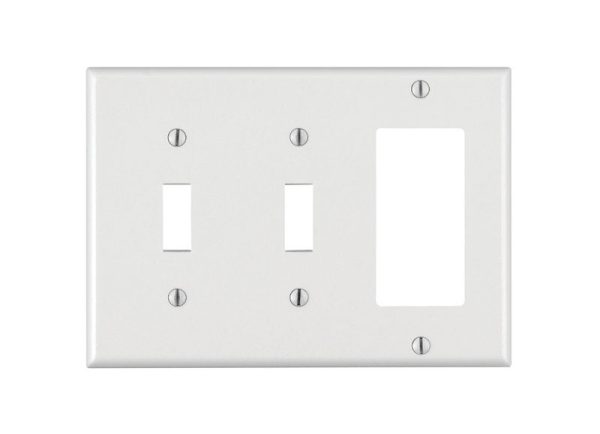 Leviton White 3 gang Thermoset Plastic GFCI/Rocker/Toggle Wall Plate 1 pk