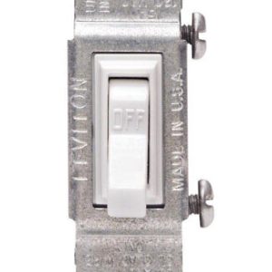 Leviton 15 amps Toggle Switch White 1 pk
